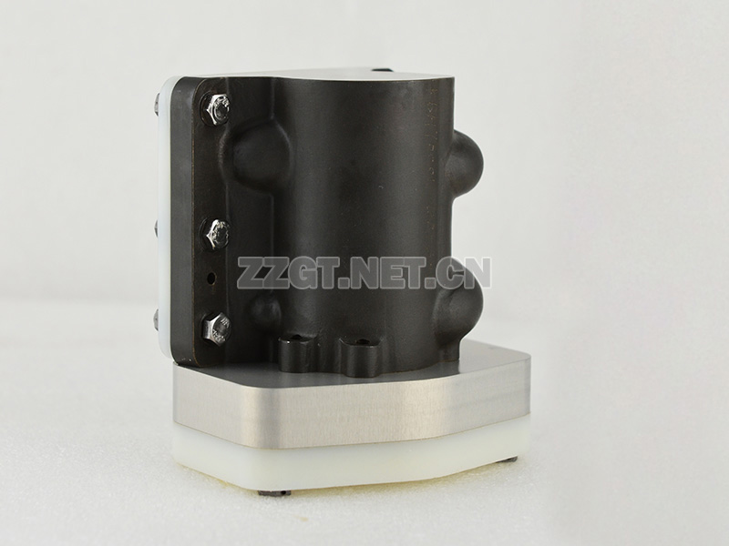 某发动机滑油泵